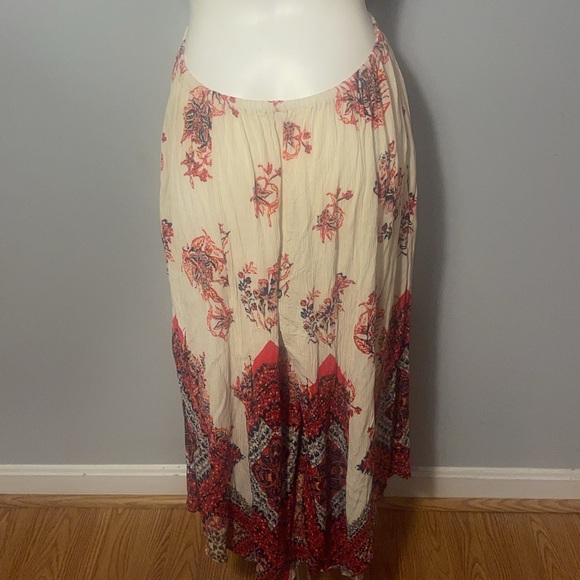 Free People Bella Floral Printed Jumpsuit Cutout Size Medium - Picture 9 of 13